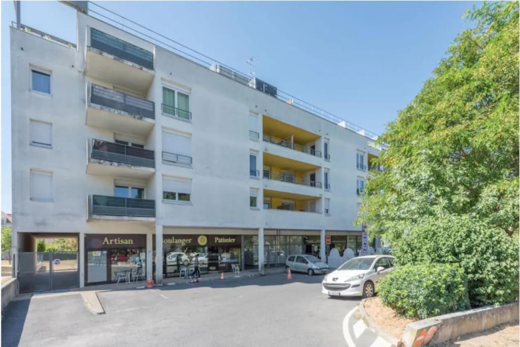 Les Frenes Near Disneyland Bmyguest Apartamento Montévrain Exterior foto